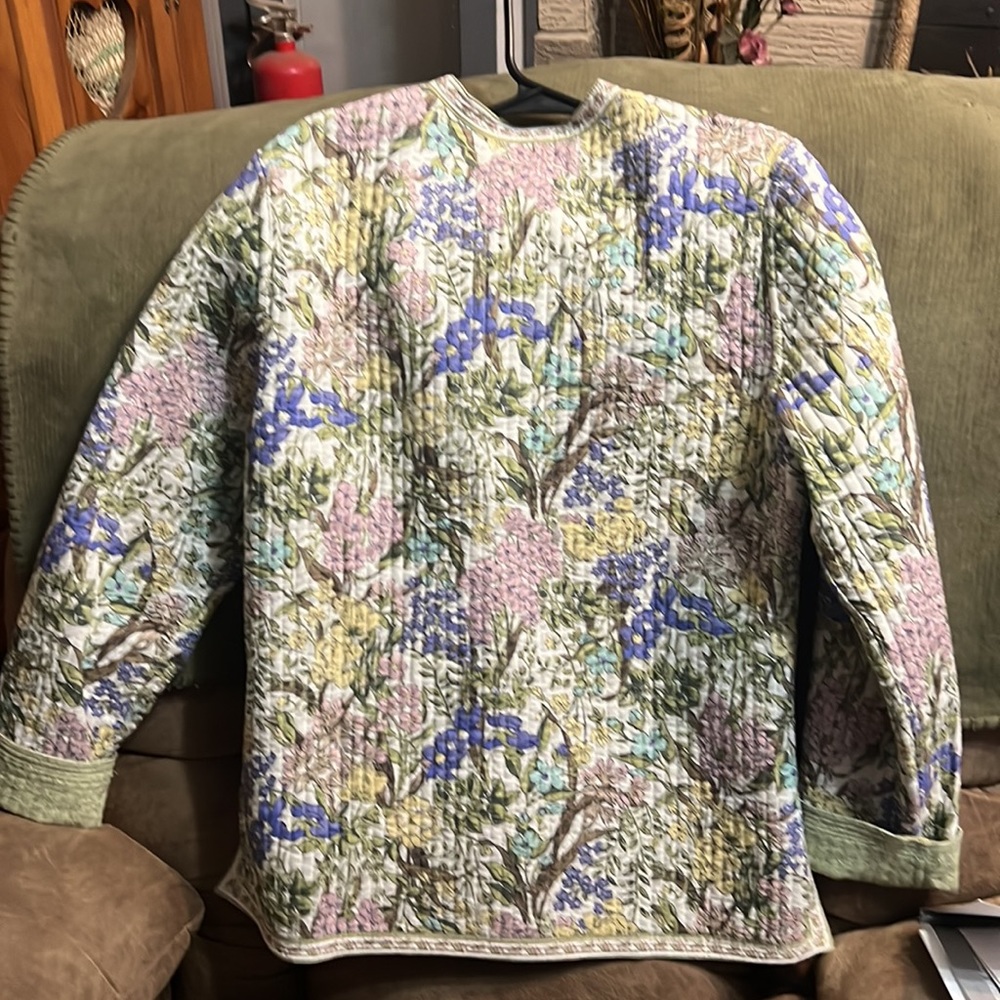 Small floral jacket button front small - Picture 4 of 6